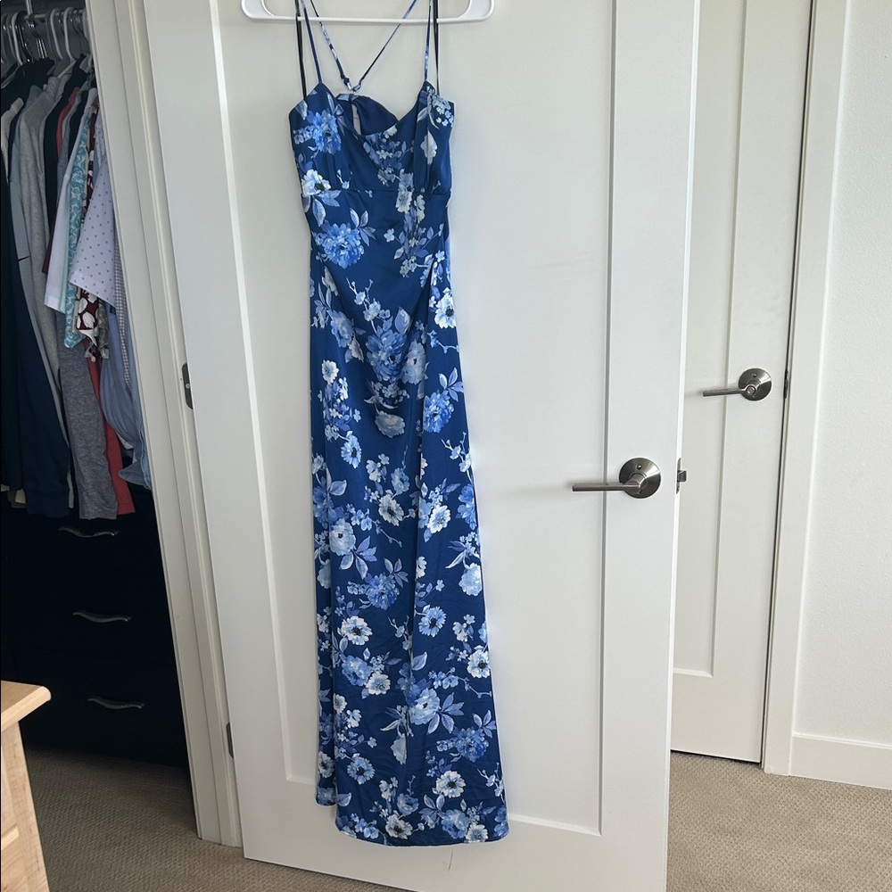 Lulu's Navy Floral Maxi Dress